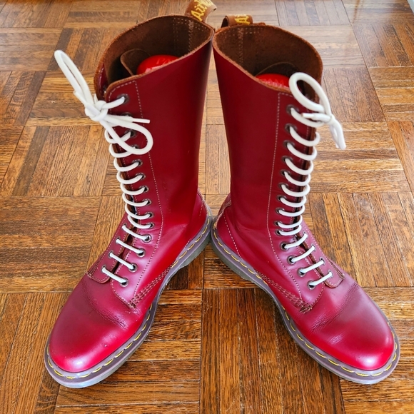 靴 Dr Martens 8EYE BOOTS MAED IN ENGLAND Dr Martens *vintage* Made in England, White Boots 1460 / 8